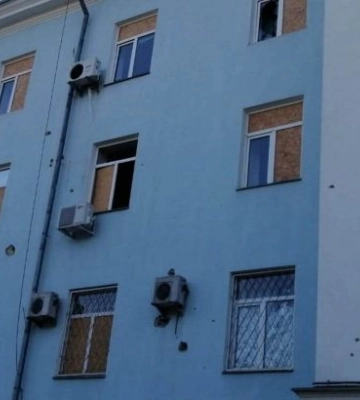 Окупанти обстріляли податкову та маршрутку в Херсоні, загинула дитина