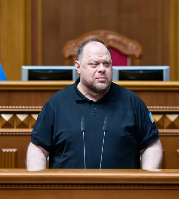 Стефанчук підписав законопроєкт про створення Національного пантеону і передав його Зеленському