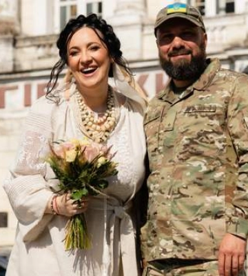Суцільна імпровізація: Соломія Вітвіцька розкрила невідомі деталі свого весілля з військовим