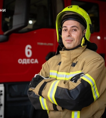 Одеський рятувальник Артур Сарри розповів про виїзд із Бердянська та роботу під обстрілами 