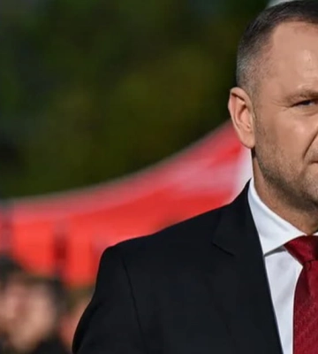 Реакція Польщі на Пантеон, плани саміту НАТО щодо України, мито на посилки з Китаю: новини дня