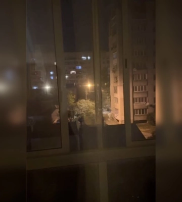 Во Львове неизвестный устроил стрельбу: целит в жилые дома, — социальные сети (видео)