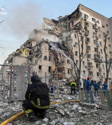 Київська ДСНС повідомила уточнені дані щодо наслідків масованої повітряної атаки на столицю. ФОТО