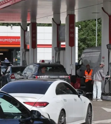 В Крыму исчезли очереди за бензином: никто не может заплатить