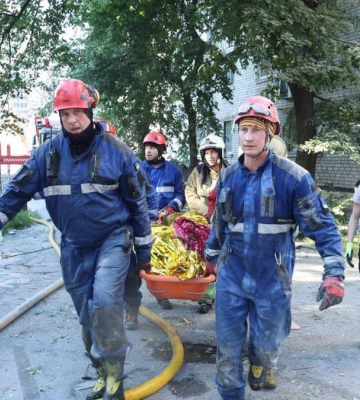 УКК устраняет последствия российского авиаудара по Киеву