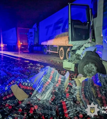 Один із водіїв заснув за кермом: у Рівненському районі не розминулися три вантажівки