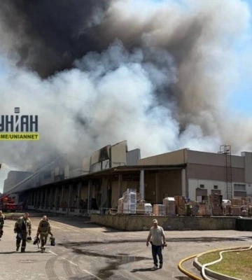 Нічний удар по Києву: зруйновано логістичний центр «Нової пошти»
