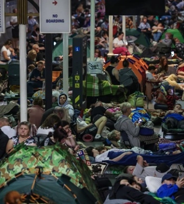 Атака РФ: в метро Києва переховувалась рекордна кількість людей