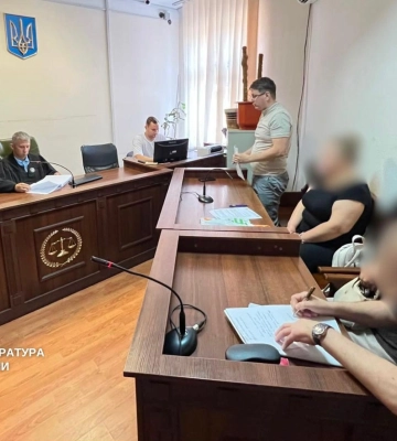 У Києві за привласнення коштів засуджено колишню бухгалтерку Управління освіти Дарницької РДА