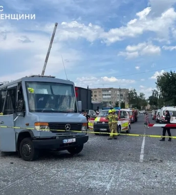 На Рівненщині зіткнулись поїзд та маршрутка, є загиблі
