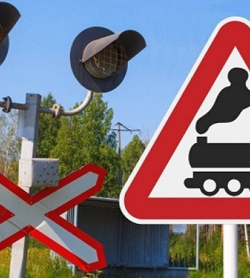 Смертельное ДТП на железнодорожном переезде в Ровенской области: маршрутка попала под поезд
