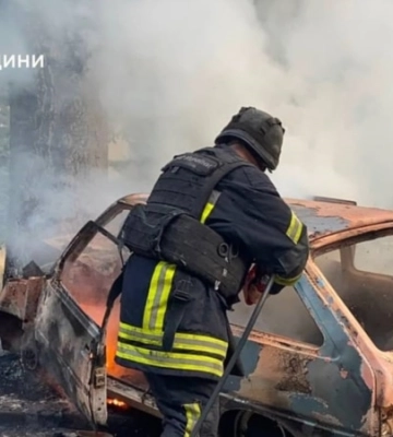 Россияне атаковали дроном гражданский автомобиль в Херсоне, погиб мужчина