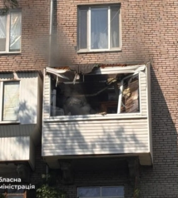 Ворог завдав удару по Запоріжжю - в місті виникли пожежі, є поранені