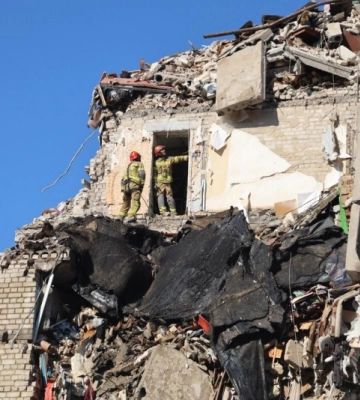 У Києві вже 18 загиблих від нічного обстрілу рф