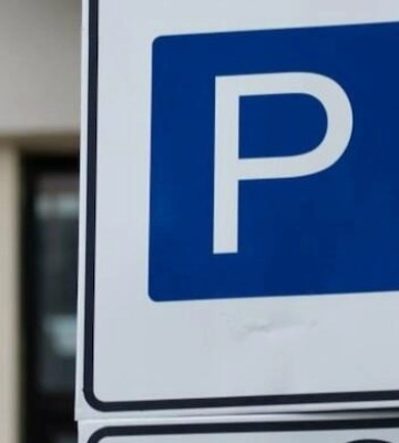 Без шлагбаумів, але з оплатою: в Одесі змінили правила паркування на узбережжі