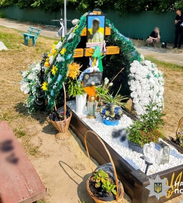 На Рівненщині осквернили могилу загиблого захисника України: поліція розшукує зловмисника