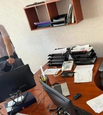 В Броварах БЭБ проводит обыски на территории металлургического завода