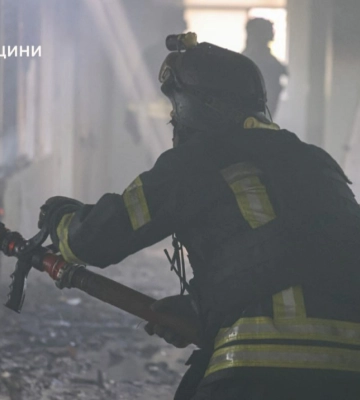 Російська армія обстріляла лікарню у Херсоні: загинув медик, є поранена