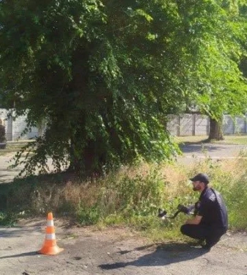 У Кам'янському чоловік кинув гранату у групу ТЦК: поранено самого містянина, поліцейського та військового