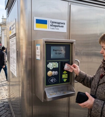 Туалет за 6 мільйонів на Соборній площі Одеси: пустять лише з карткою та на 15 хвилин