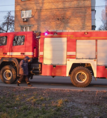 Вісім пожежних авто з Німеччини: Одеса отримала техніку для ліквідації наслідків атак