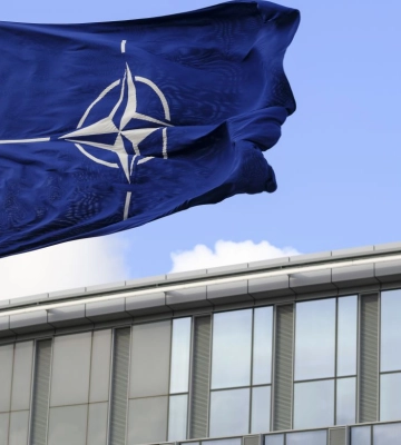 Украина призывает НАТО впервые признать ее новую роль в блоке