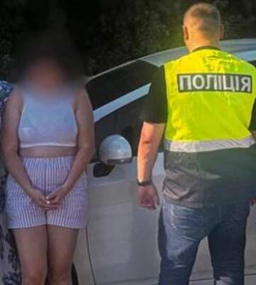 Ховала ухилянтів під подушками: в Одесі викрили жінку на схемі втечі за кордон