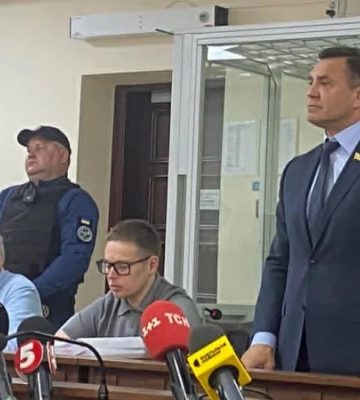 Тищенко прибыл в суд, где ему будет избрана мера пресечения по делу о $1 млн за «решение вопроса» с колл-центрами — фото
