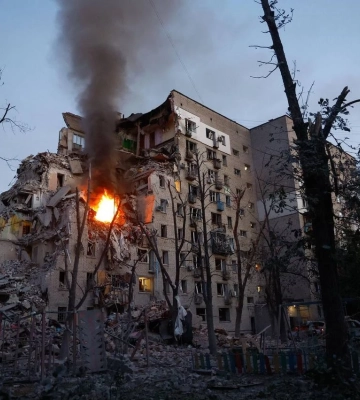 Після удару по Києву доля восьми людей досі залишається невідомою