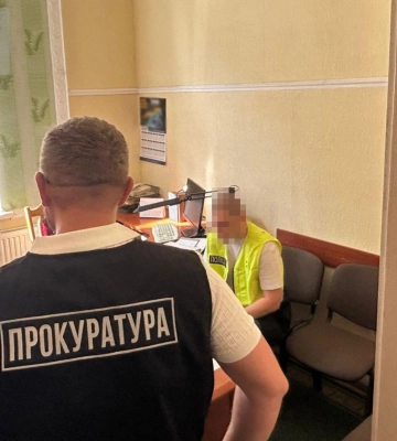 На Львівщині посадовець райспоживспілки організував похоронний бізнес на самозахопленій землі