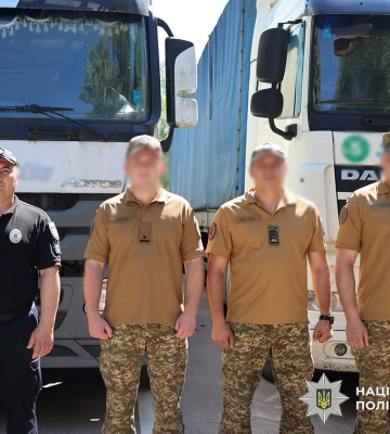 Поліція Житомирщини передала військовим конфісковані у росіян вантажівки