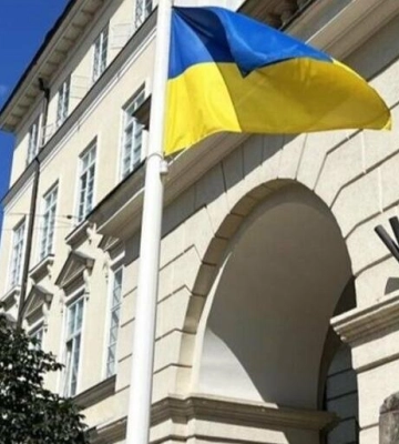 У Львові приспустили прапори в пам'ять про жертв російської атаки на Київ