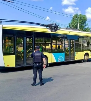 У Львові посеред вулиці виявлено гранату
