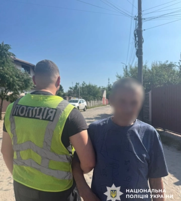 На Київщині чоловік потрапив до поліції з підозрою у збуті зброї та боєприпасів