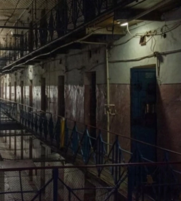 Камеру терміново перефарбували, а відеозаписи зникли: в Одеському СІЗО розслідують ймовірне катування ув'язненого