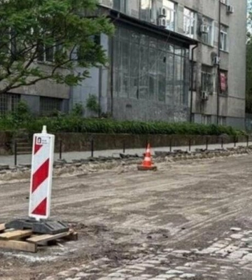 Історична знахідка: у Львові знайшли бруківку під асфальтом. Її використають повторно