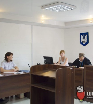 Намагався закрити справу за 20 тисяч гривень: у Миколаєві заарештували підозрюваного в підкупі поліцейського
