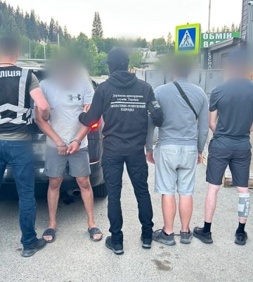 На Прикарпатті затримали чернігівця, який переправляв ухилянтів через кордон гірськими стежками