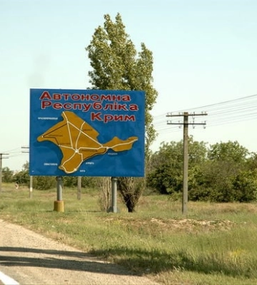 Приказ бежать до 4 июля: крымские коллаборанты вывозят документы и массово "болеют"