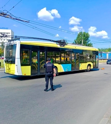 Небезпечна знахідка на проїжджій частині у Львові: що виявили вибухотехніки