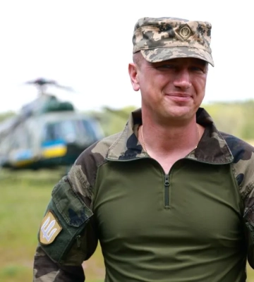 Зеленский повысил в звании командующего армейской авиацией
