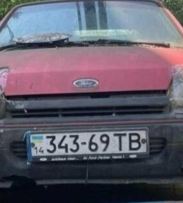 Покинуті машини зникають із вулиць Львова: місто продовжує евакуацію
