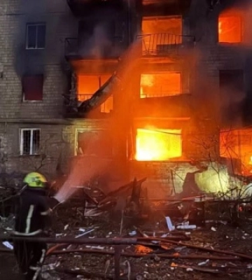 Під час масованої атаки по Києву вщент згоріло житло фізика й популяризатора науки Висоцького