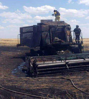 Рашисти атакували дроном комбайн на Запоріжжі — травмовано людину