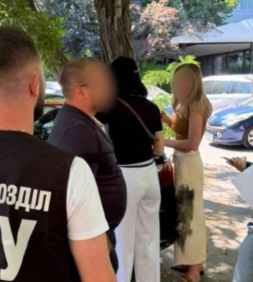 Елітні квартири, дачі та земля: в Одесі викрили схему із нерухомістю на 18 млн гривень за участі адвоката