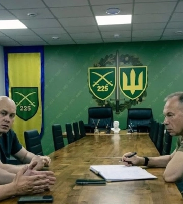 Сырский посетил боевые части в Запорожской области