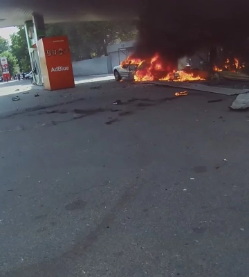 Первые минуты после удара дроном по АЗС в Харькове (видео)