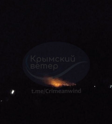Оккупанты перекрывали Крымский мост, в соцсетях сообщили о взрывах в Керчи