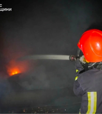 Знищені склади та поранені люди: ДСНС показала наслідки ракетного удару по Одещині