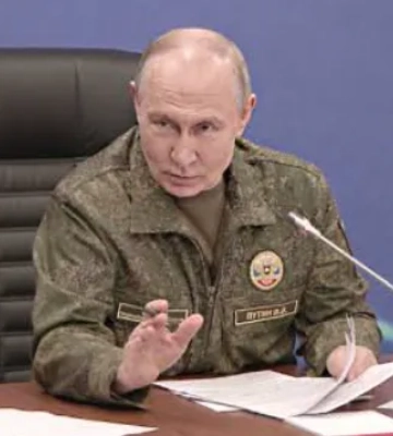 Путин не готов к мирным переговорам как минимум до 2027 года – FT
